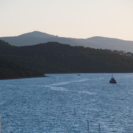 Brand New Aparment With Sea View & Swimming Pool At Ciovo - Villa Fiorentini Trogir Exterior foto