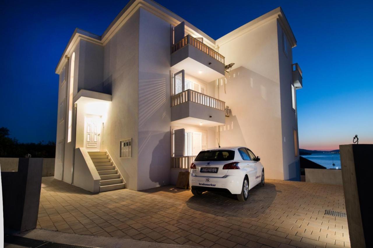 Brand New Aparment With Sea View & Swimming Pool At Ciovo - Villa Fiorentini Trogir Exterior foto