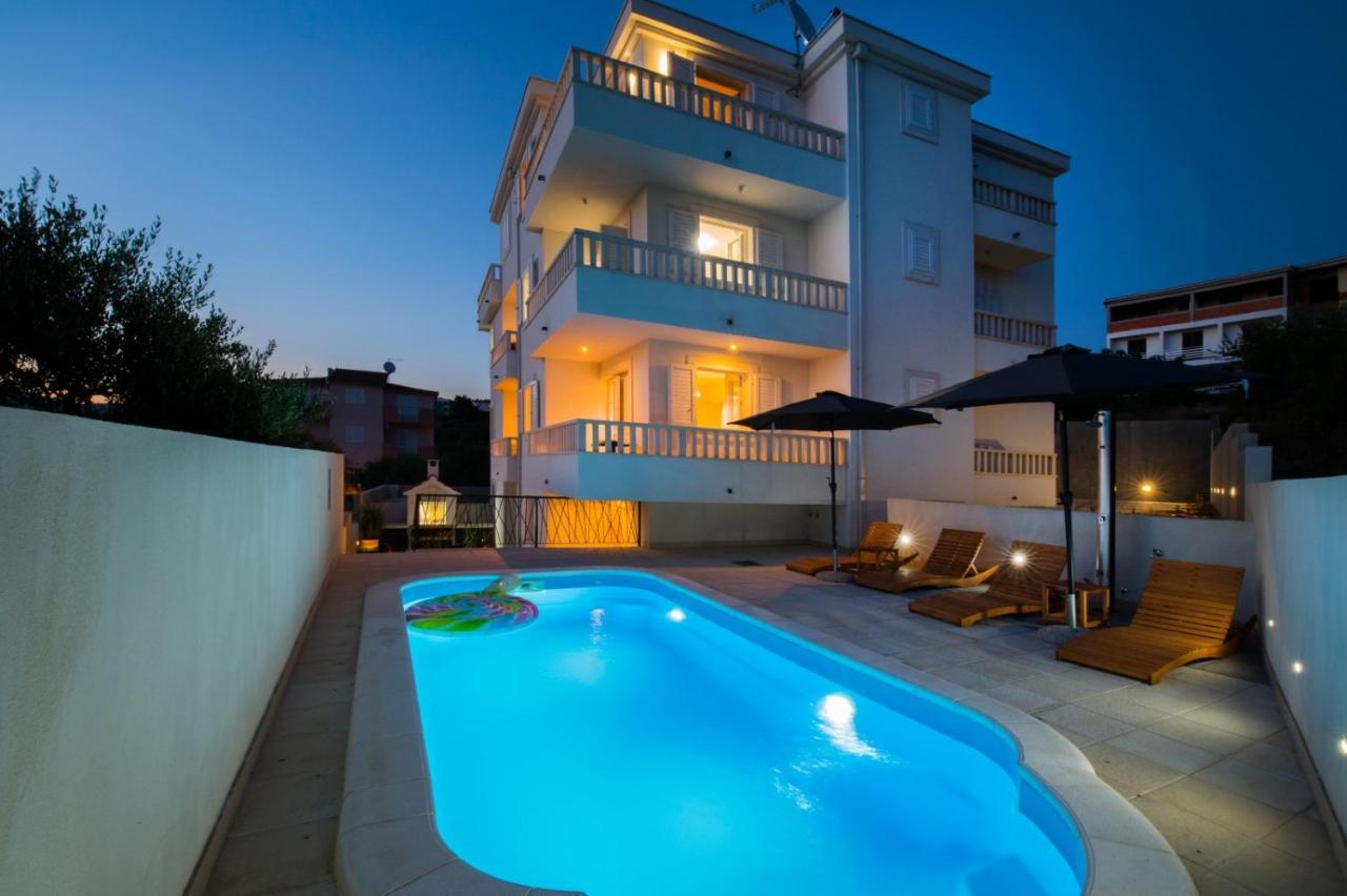 Brand New Aparment With Sea View & Swimming Pool At Ciovo - Villa Fiorentini Trogir Exterior foto