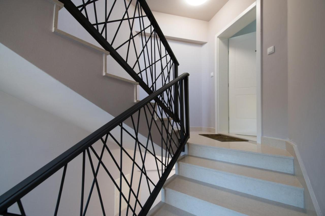 Brand New Aparment With Sea View & Swimming Pool At Ciovo - Villa Fiorentini Trogir Exterior foto