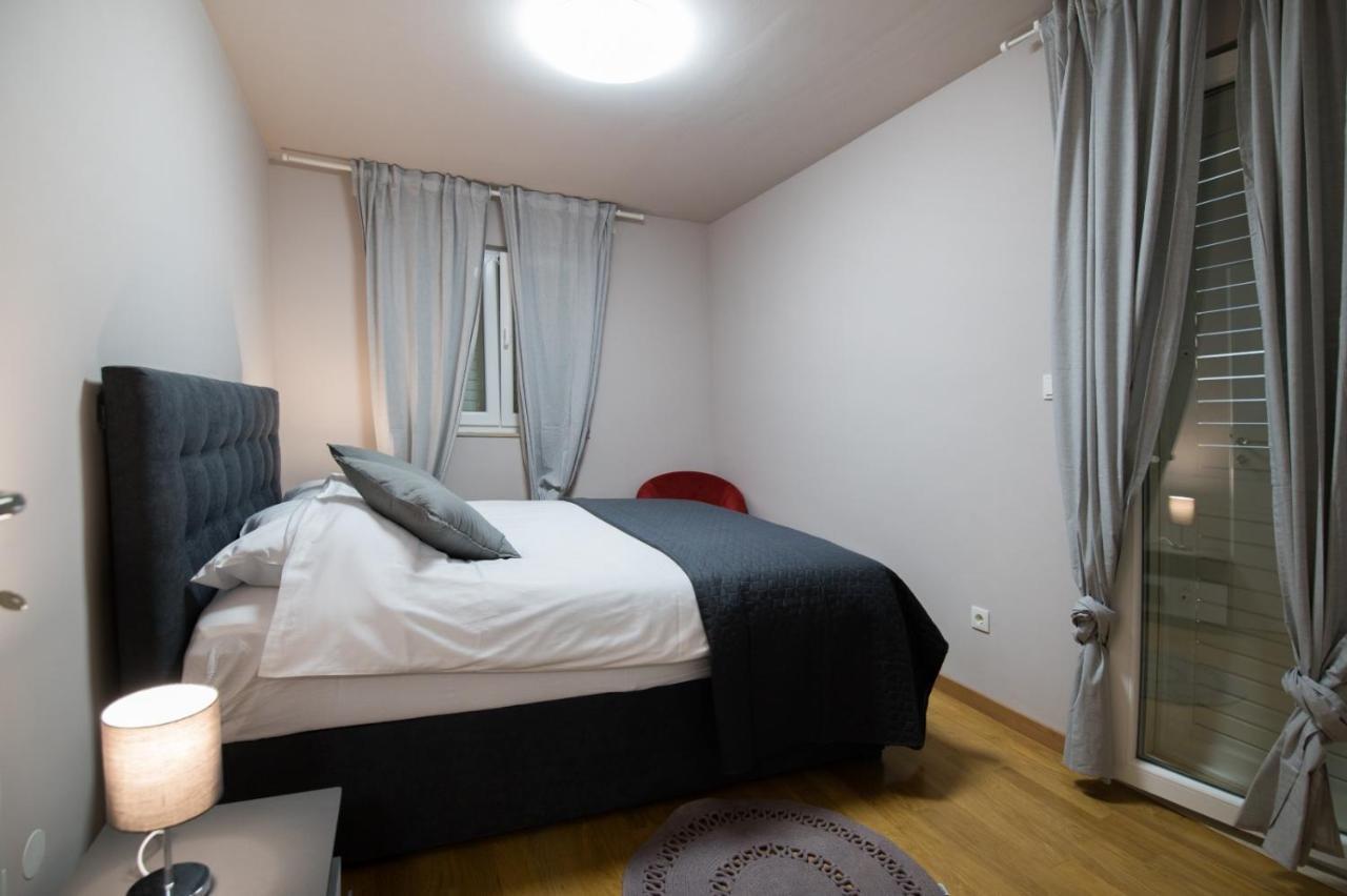 Brand New Aparment With Sea View & Swimming Pool At Ciovo - Villa Fiorentini Trogir Exterior foto